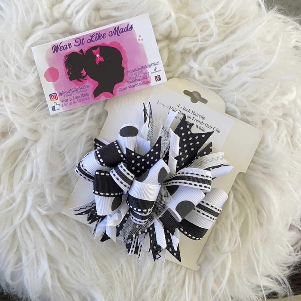 Boutique Wear It Like Mads Handmade Clip Hair Bow Black & White